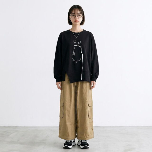 線ドッグ刺繍プルオーバー