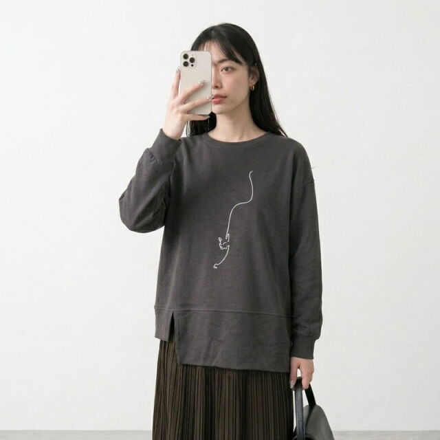 線ネコ刺繍プルオーバー