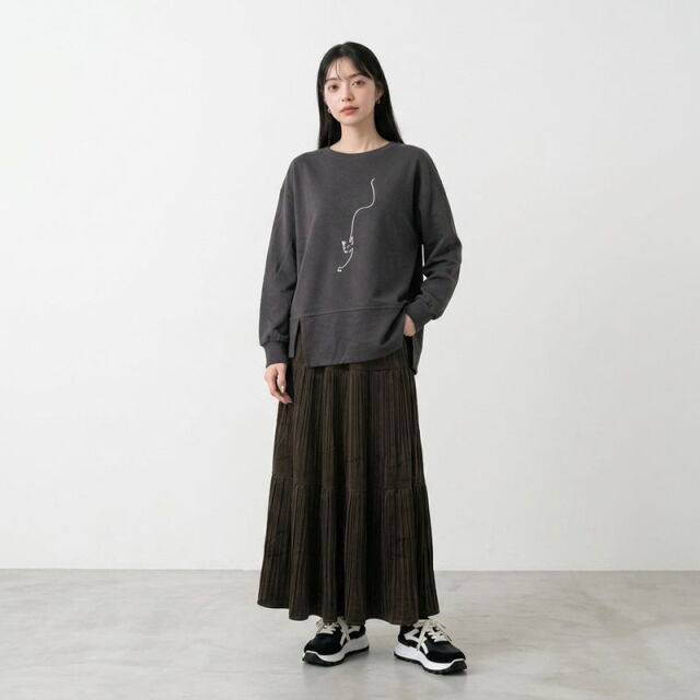 線ネコ刺繍プルオーバー