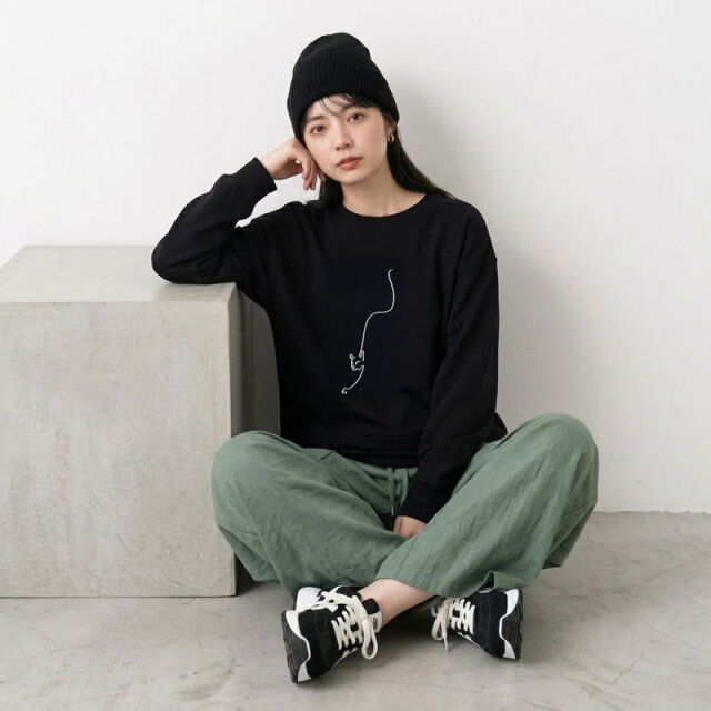 線ネコ刺繍プルオーバー