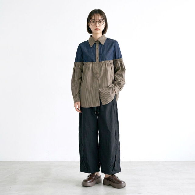 ストライプデニム切替ギャザーシャツ