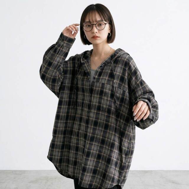 チェックフードシャツ