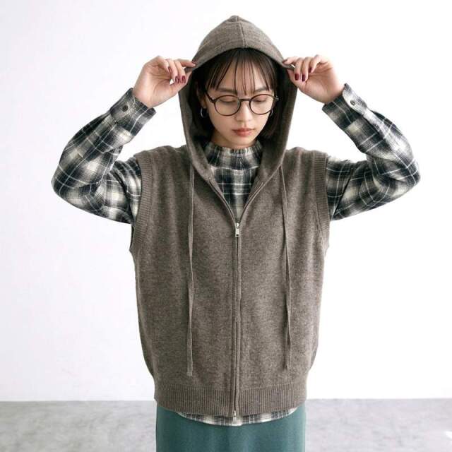 ニットフードZIPベスト