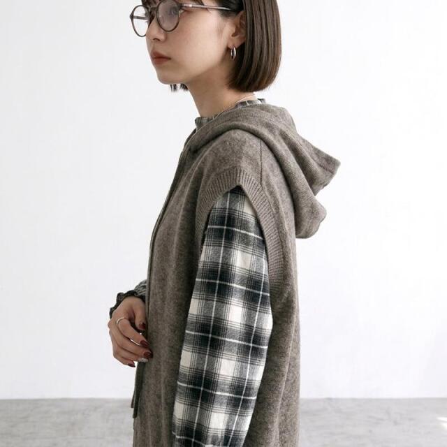 ニットフードZIPベスト