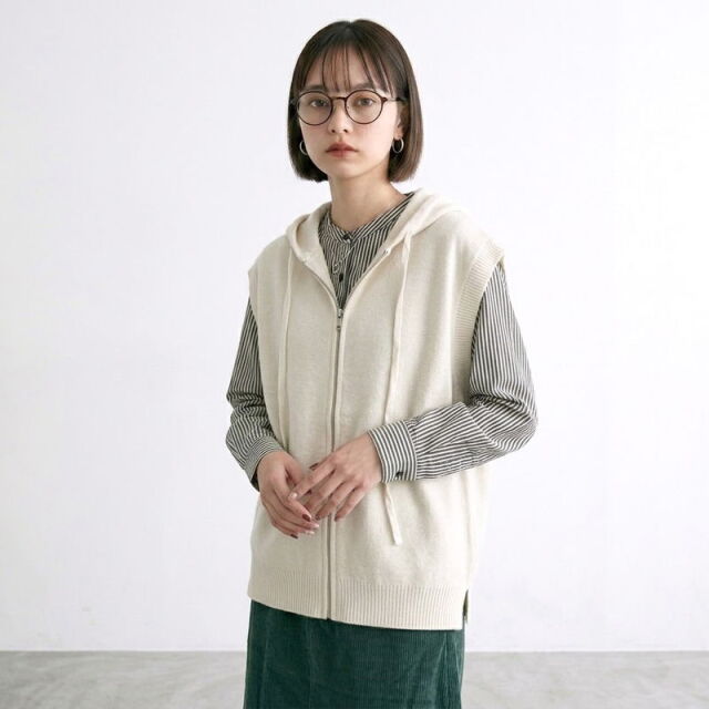 ニットフードZIPベスト