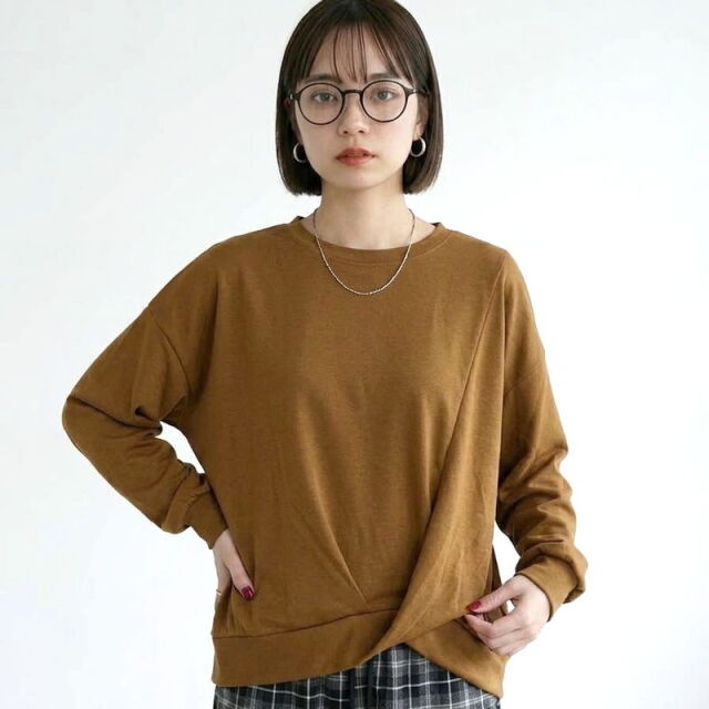 裾タックプルオーバー