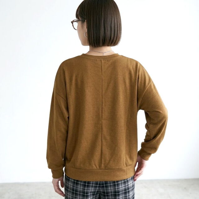 裾タックプルオーバー