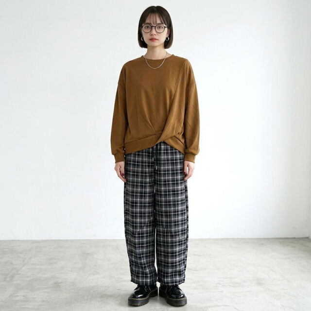 裾タックプルオーバー