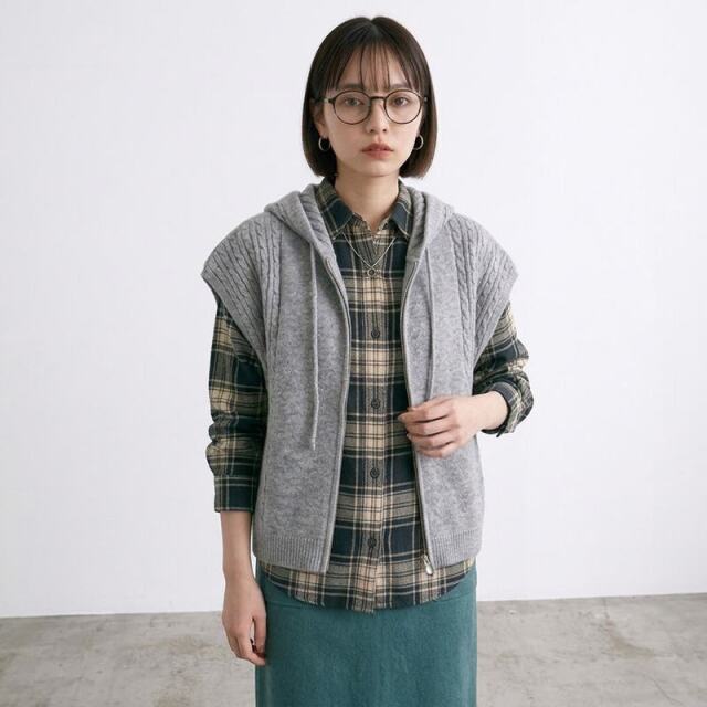 ケーブル切替ZIPフードベスト