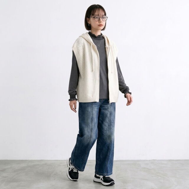 ケーブル切替ZIPフードベスト