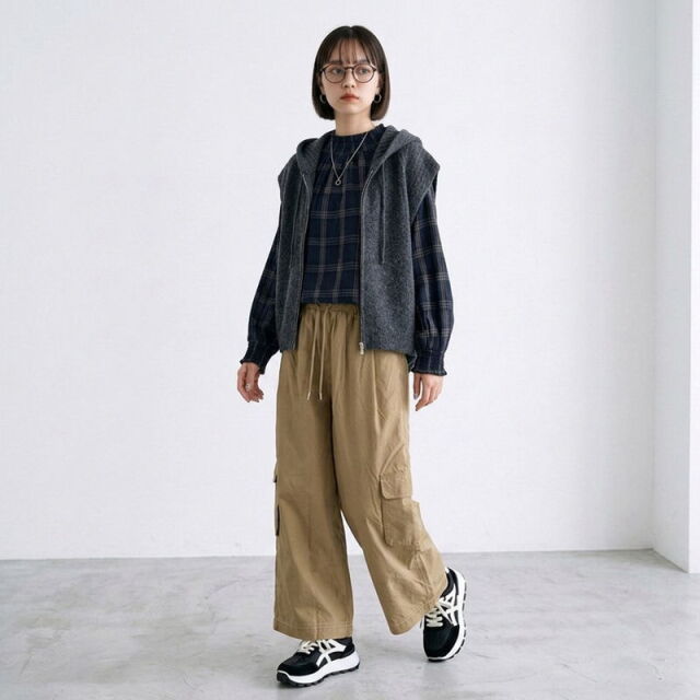ケーブル切替ZIPフードベスト