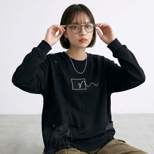 ロゴ刺繍切替プルオーバー