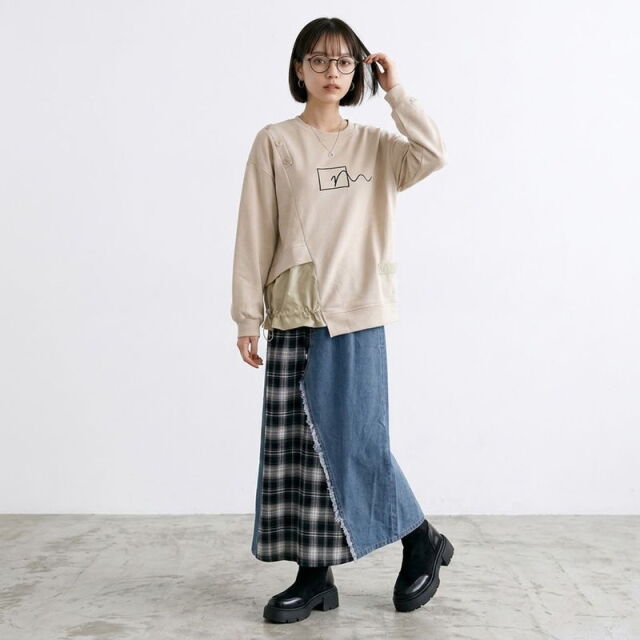 ロゴ刺繍切替プルオーバー