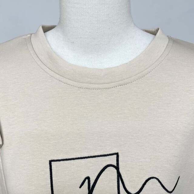 ロゴ刺繍切替プルオーバー