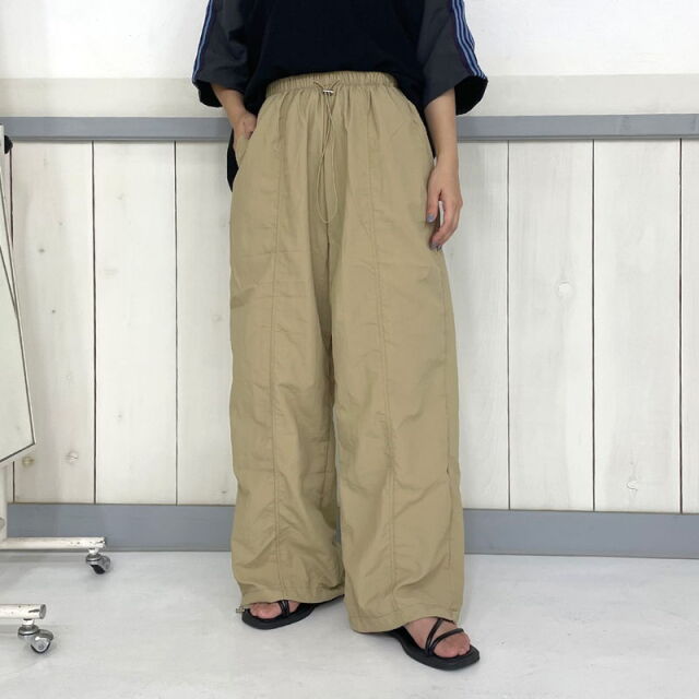ナイロン風センターシームパンツ