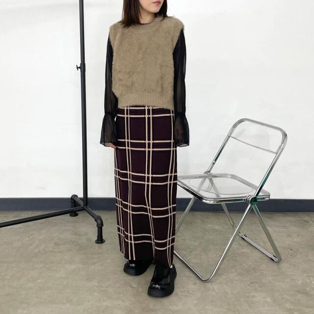 チェックIラインスカート