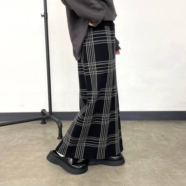 チェックIラインスカート