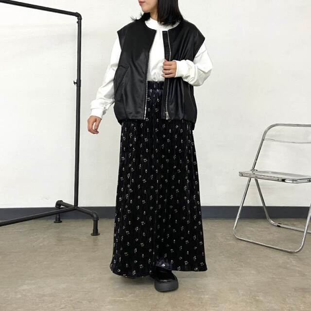 ベロア柄Iラインスカート