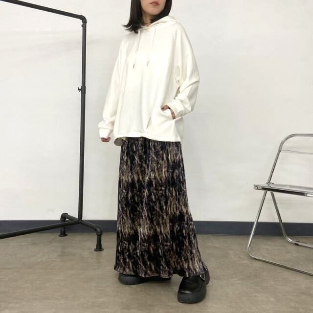 ベロア柄Iラインスカート