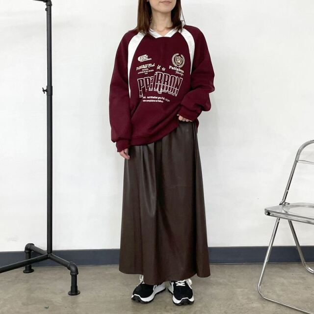 合成皮革フレアスカート