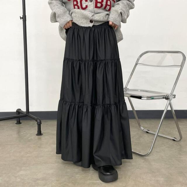合成皮革ティアードスカート
