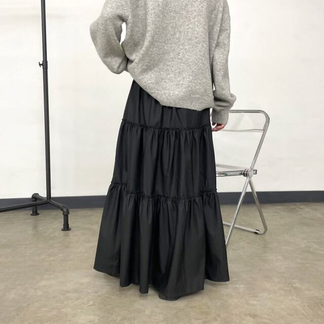 合成皮革ティアードスカート