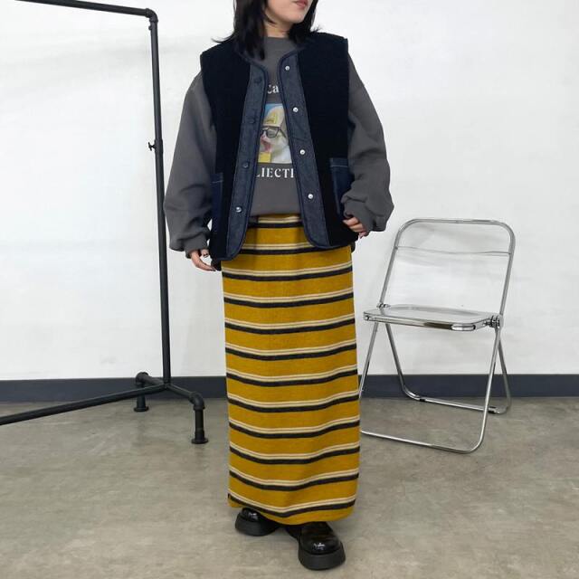 マルチボーダーニットIラインスカート