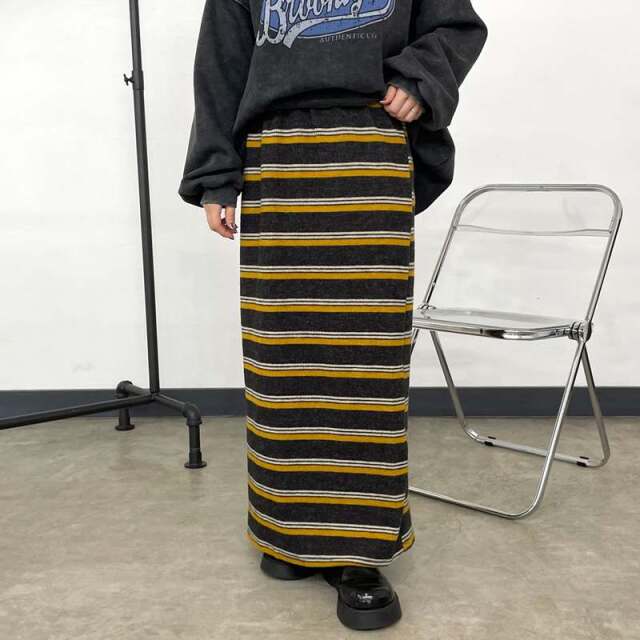 マルチボーダーニットIラインスカート