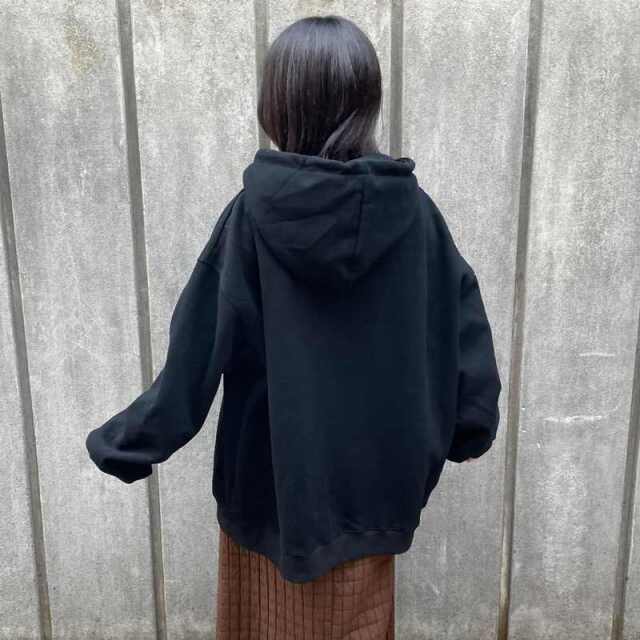 ハーフZIPロゴパーカー