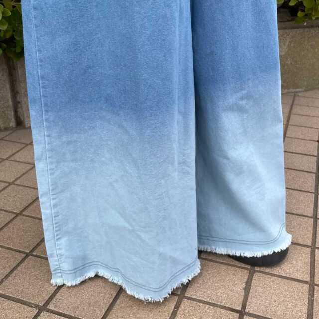 グラデーションデニムパンツ