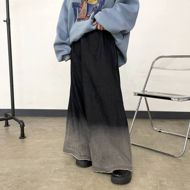 グラデーションデニムパンツ