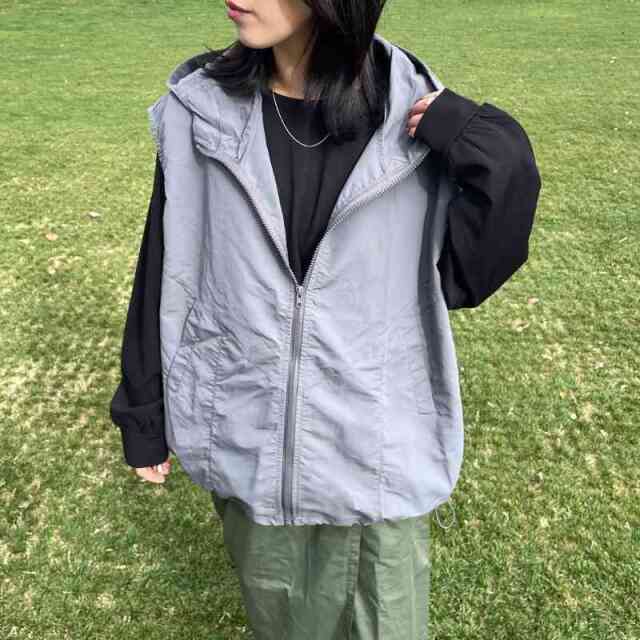 ナイロンフードベスト