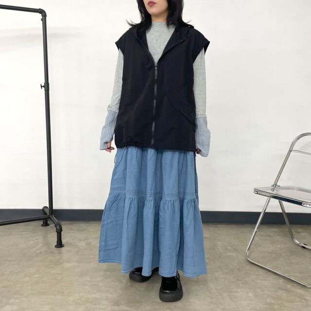 ナイロンフードベスト