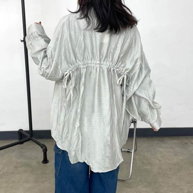 バックドロストシアーシャツ