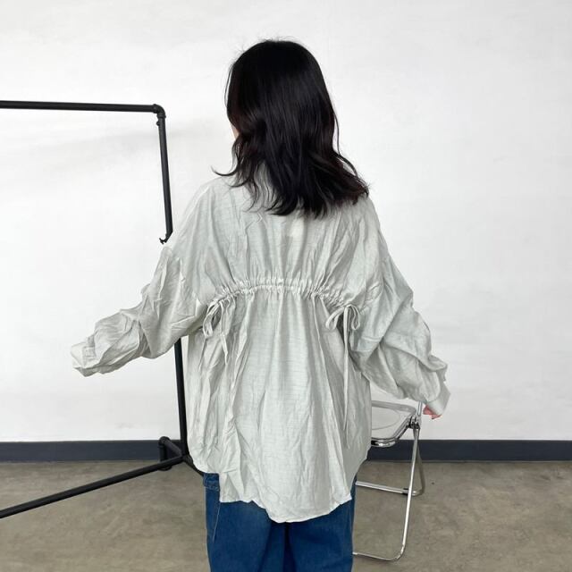 バックドロストシアーシャツ