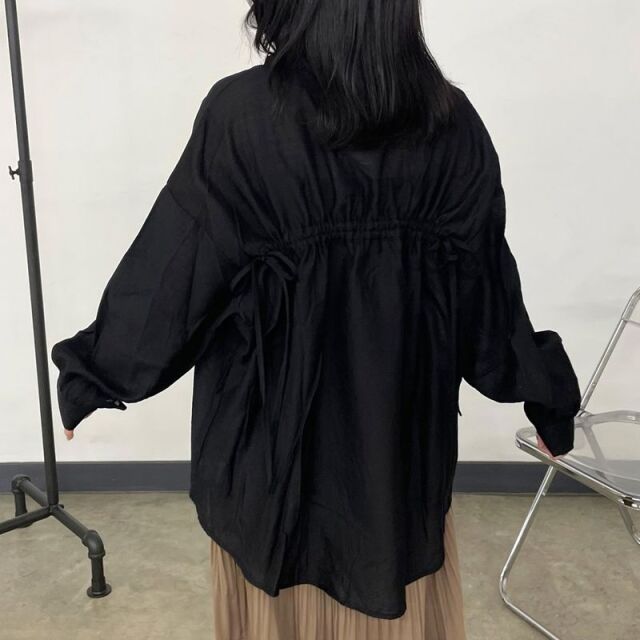 バックドロストシアーシャツ