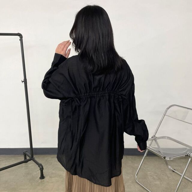バックドロストシアーシャツ