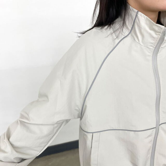 スタンドパイピングブルゾン