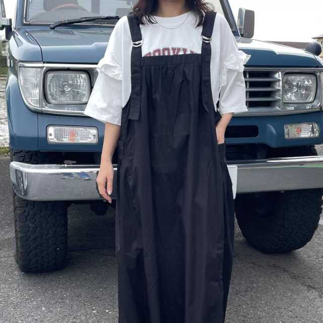 ナイロン風カーゴジャンパースカート