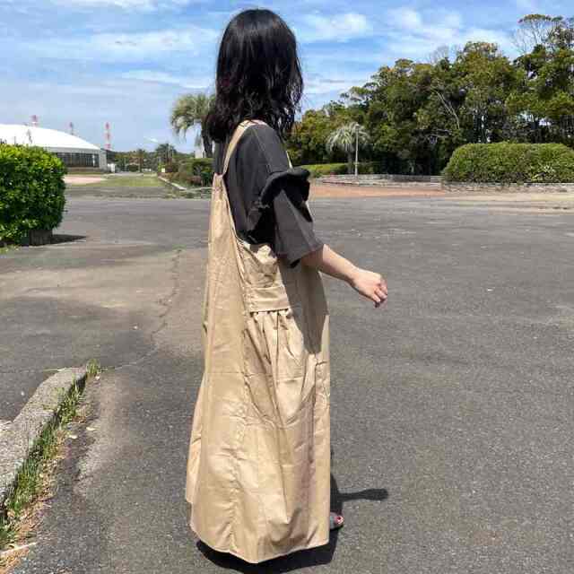 ナイロン風カーゴジャンパースカート