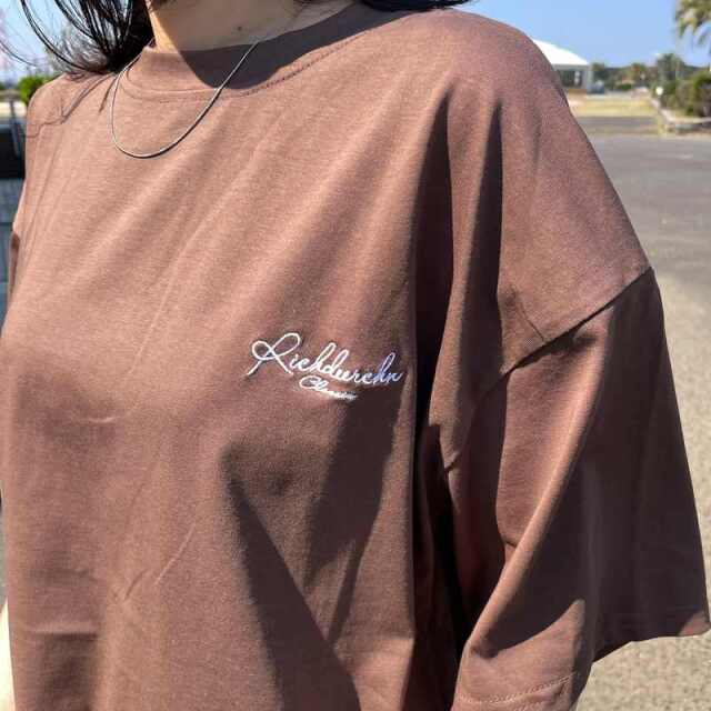 バック刺繍ロゴTシャツ
