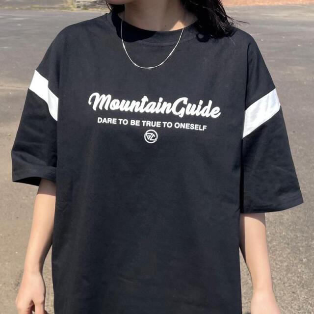 袖配色ロゴTシャツ