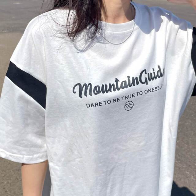 袖配色ロゴTシャツ