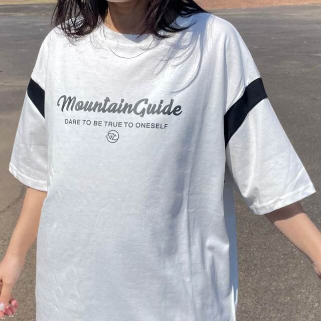 袖配色ロゴTシャツ