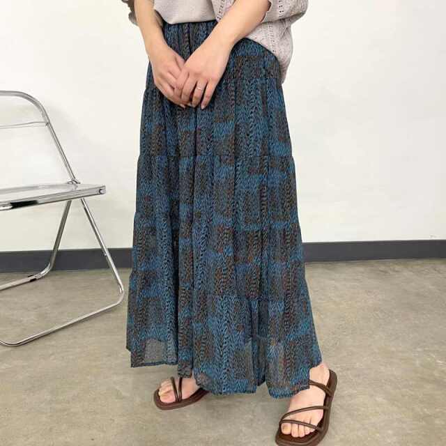 総柄ティアードスカート