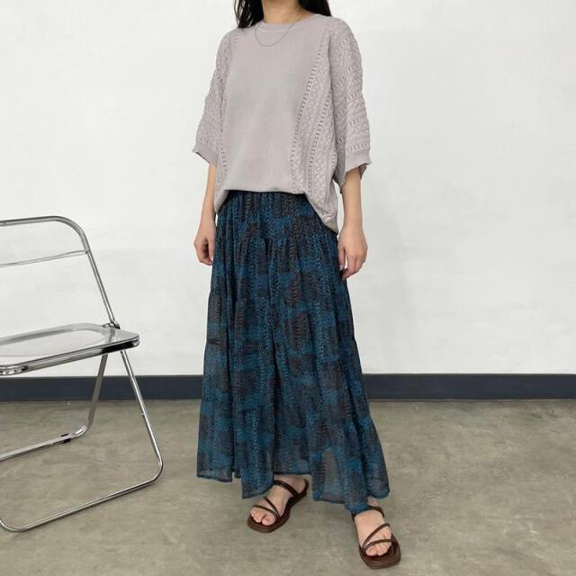 総柄ティアードスカート