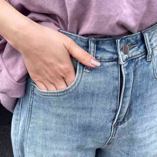 ストレートデニムパンツ