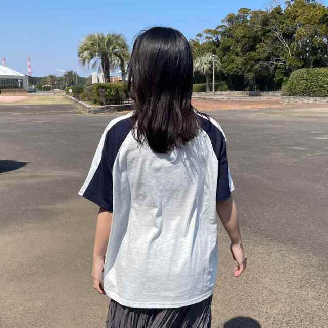 ラグラン配色ロゴTシャツ