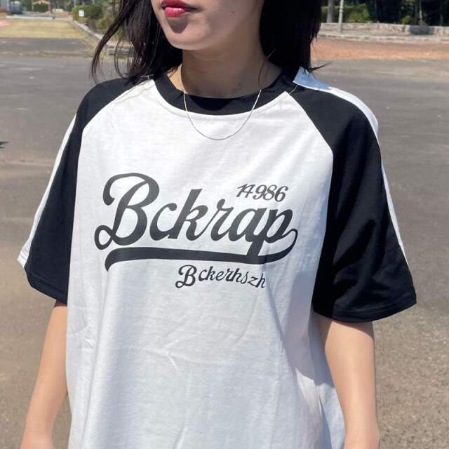 ラグラン配色ロゴTシャツ