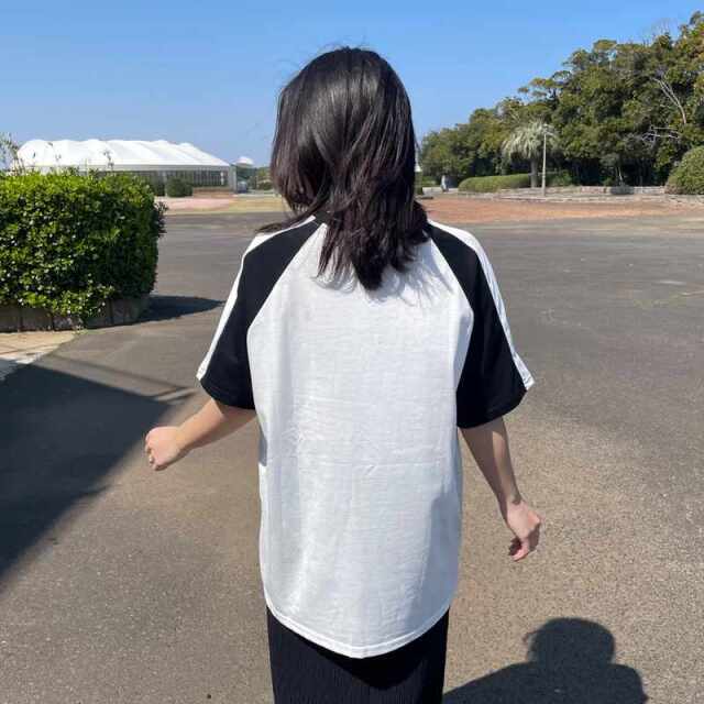 ラグラン配色ロゴTシャツ